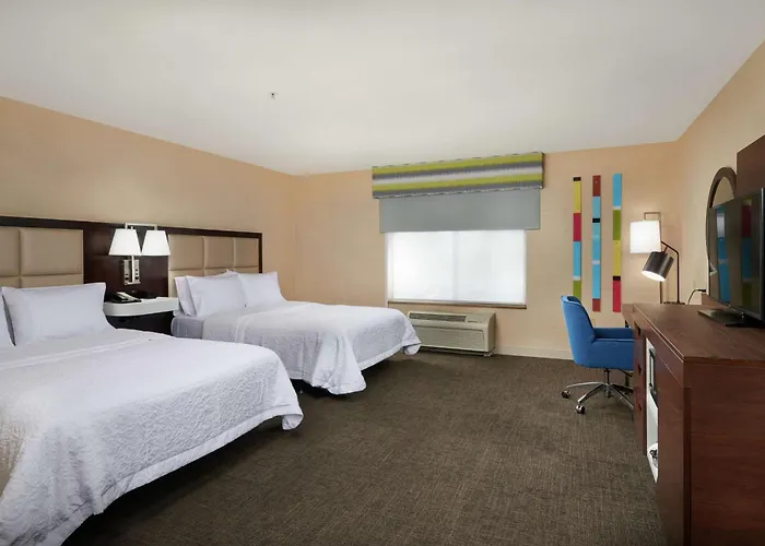 Hampton & Phoenix-surprise Hotel Surprise