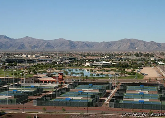 Hampton & Phoenix-surprise Hotel 3*